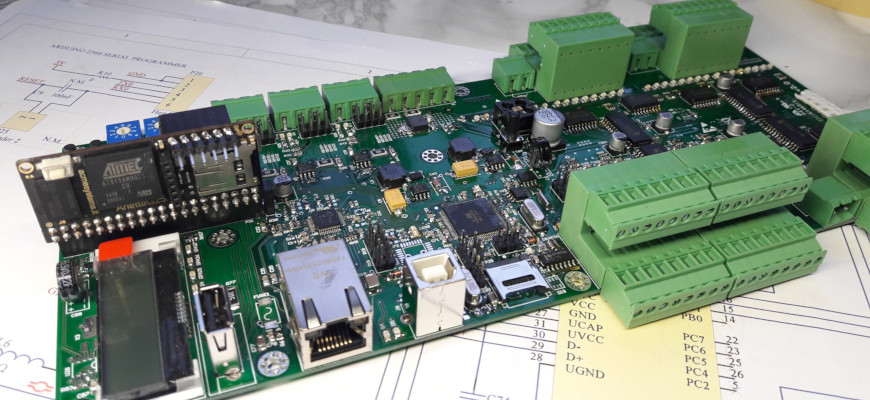 Rock Board industrial control unit with Arduino and/or Linux Embedded module.